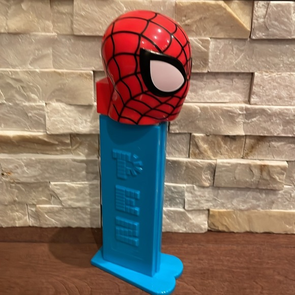 Giant PEZ dispenser - Picture 2 of 5